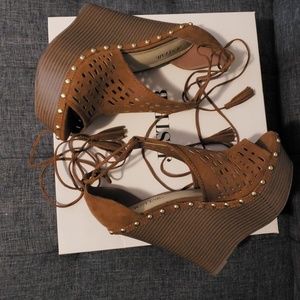 lucien platform wedge